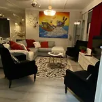 Shaman Apartment *
